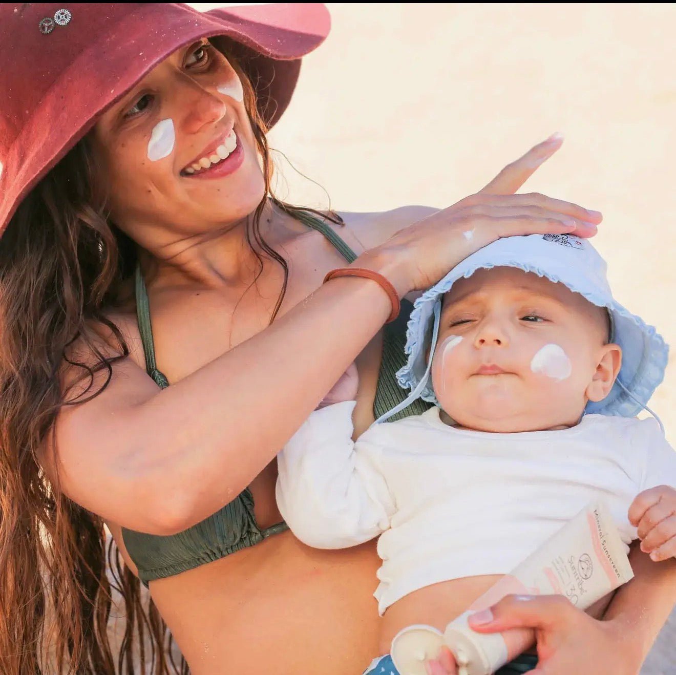 Suntribe økologisk mineralsk solcreme til babyer og børn SPF 30 - GlowNordi